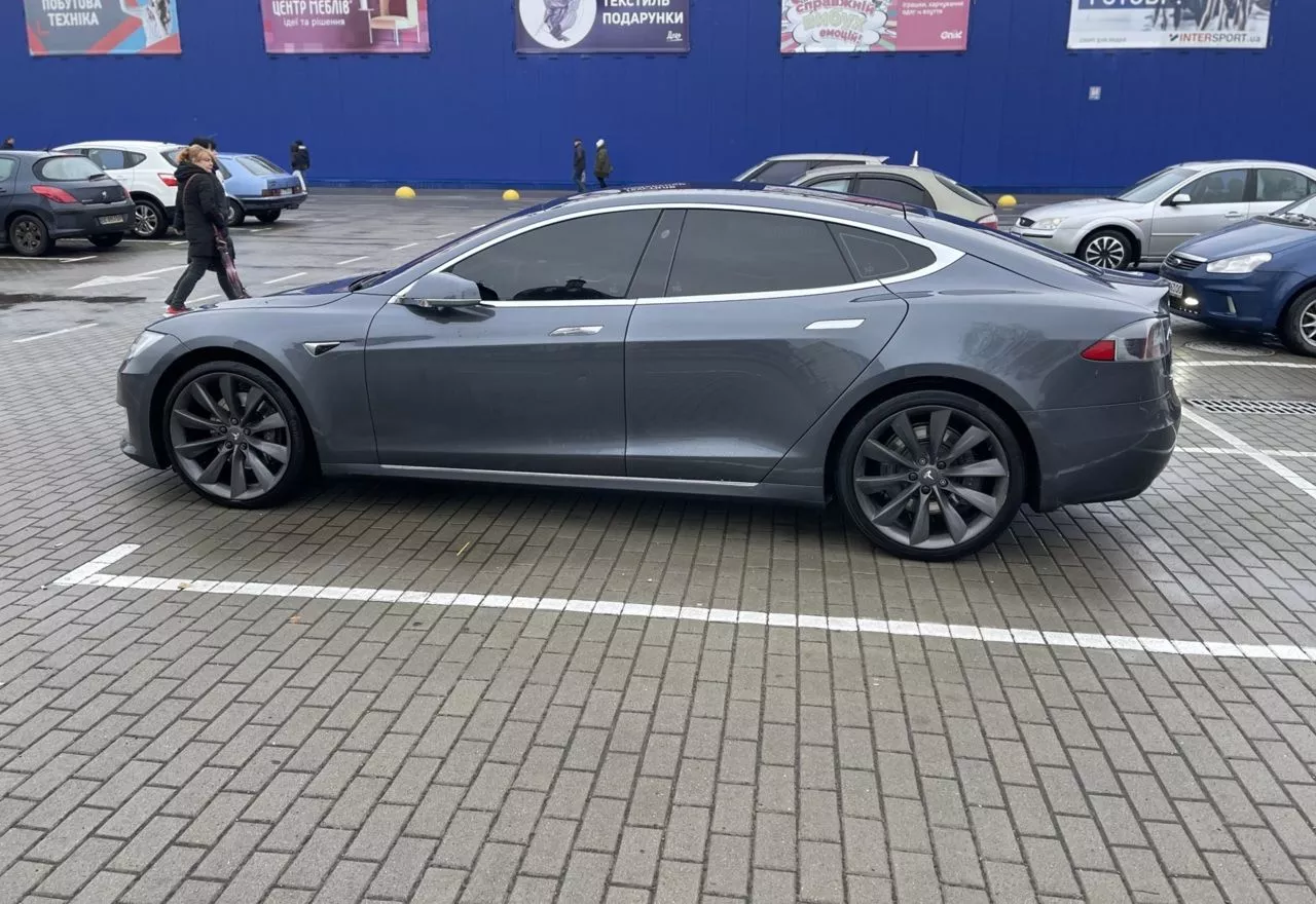 Tesla Model S  90 kWh 201761