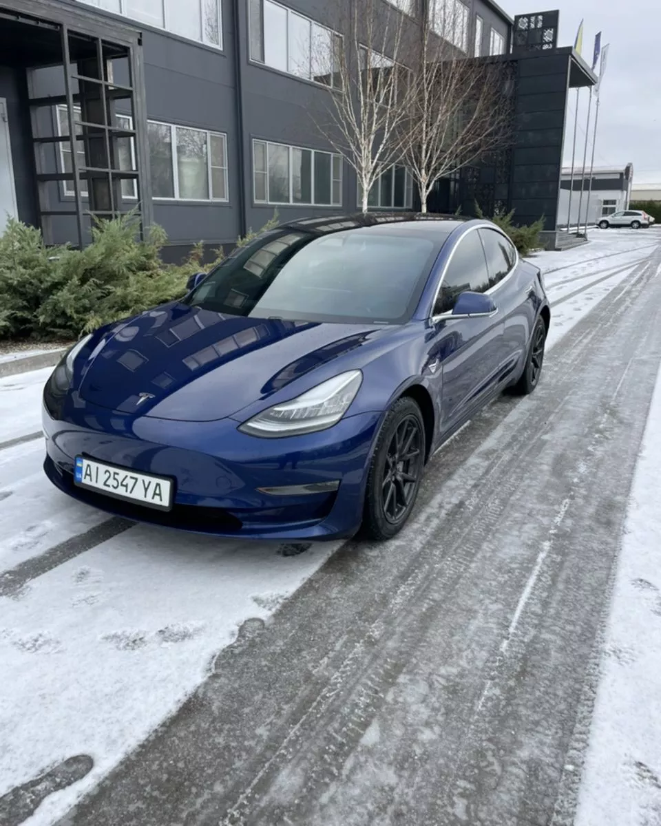 Tesla Model 3  80.5 kWh 202021