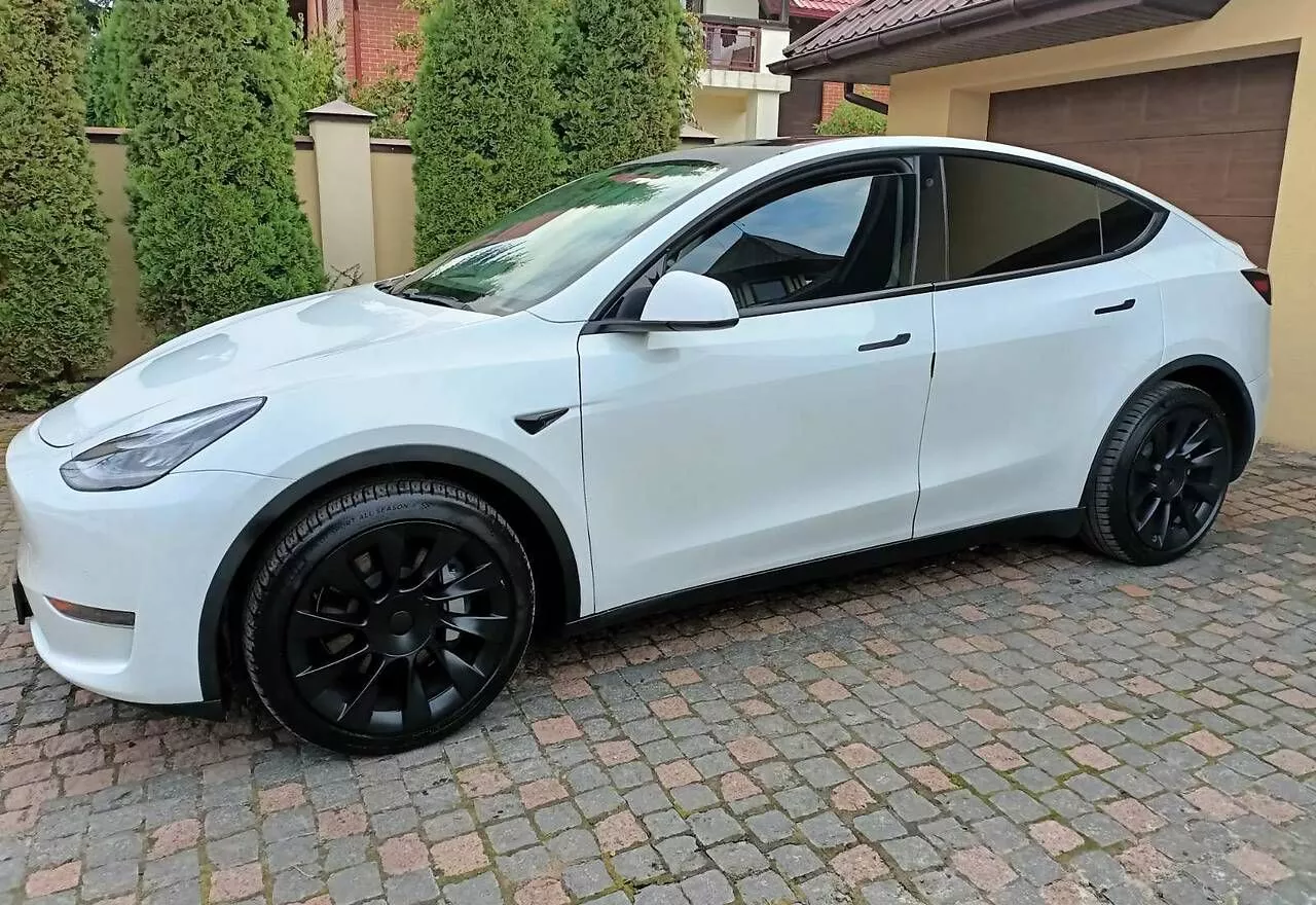 Tesla Model Y  75 kWh 202001