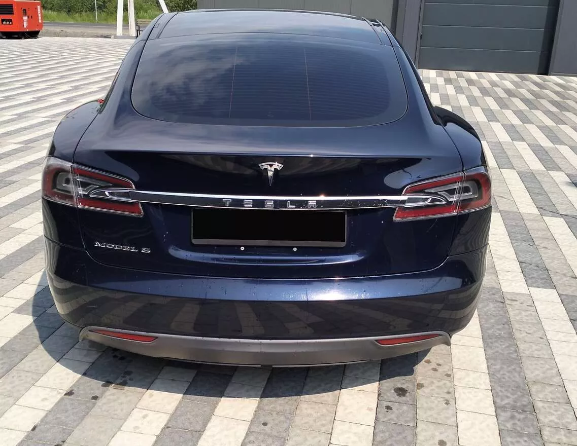 Tesla Model S  60 kWh 201391