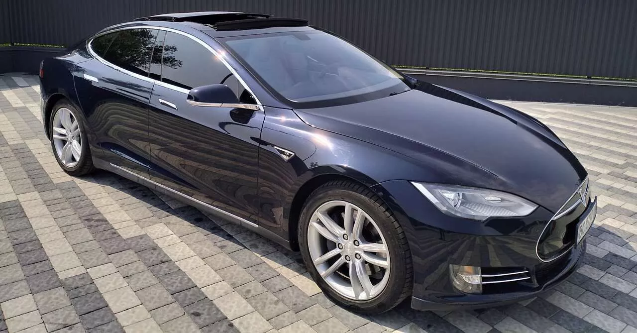 Tesla Model S  60 kWh 2013141