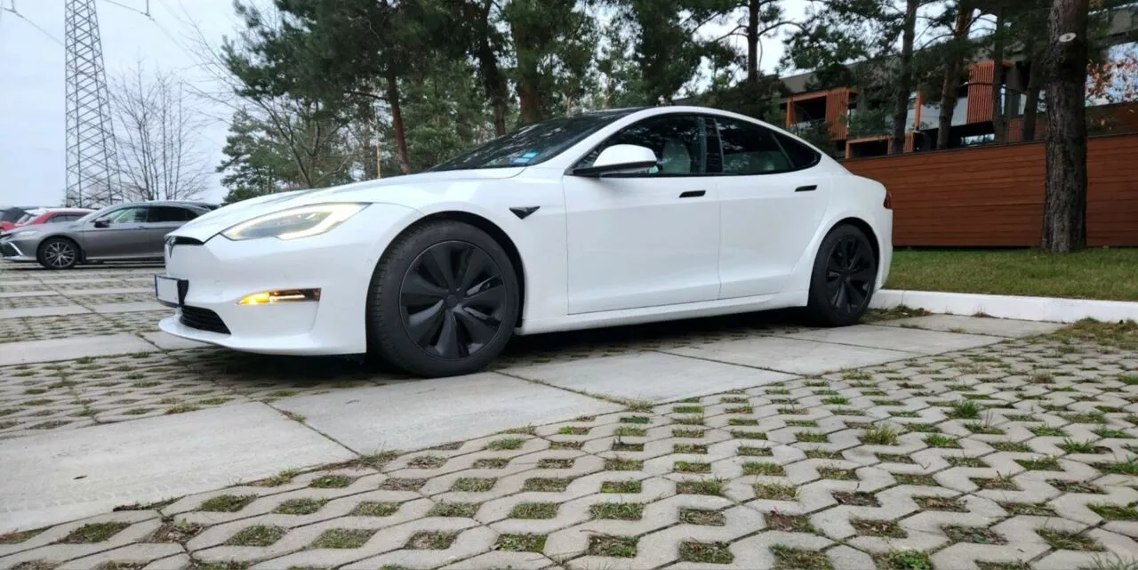 Tesla Model S  100 kWh 2022211