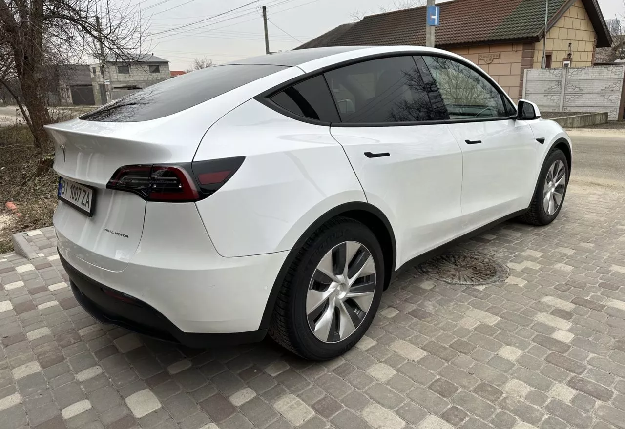 Tesla Model Y  202021