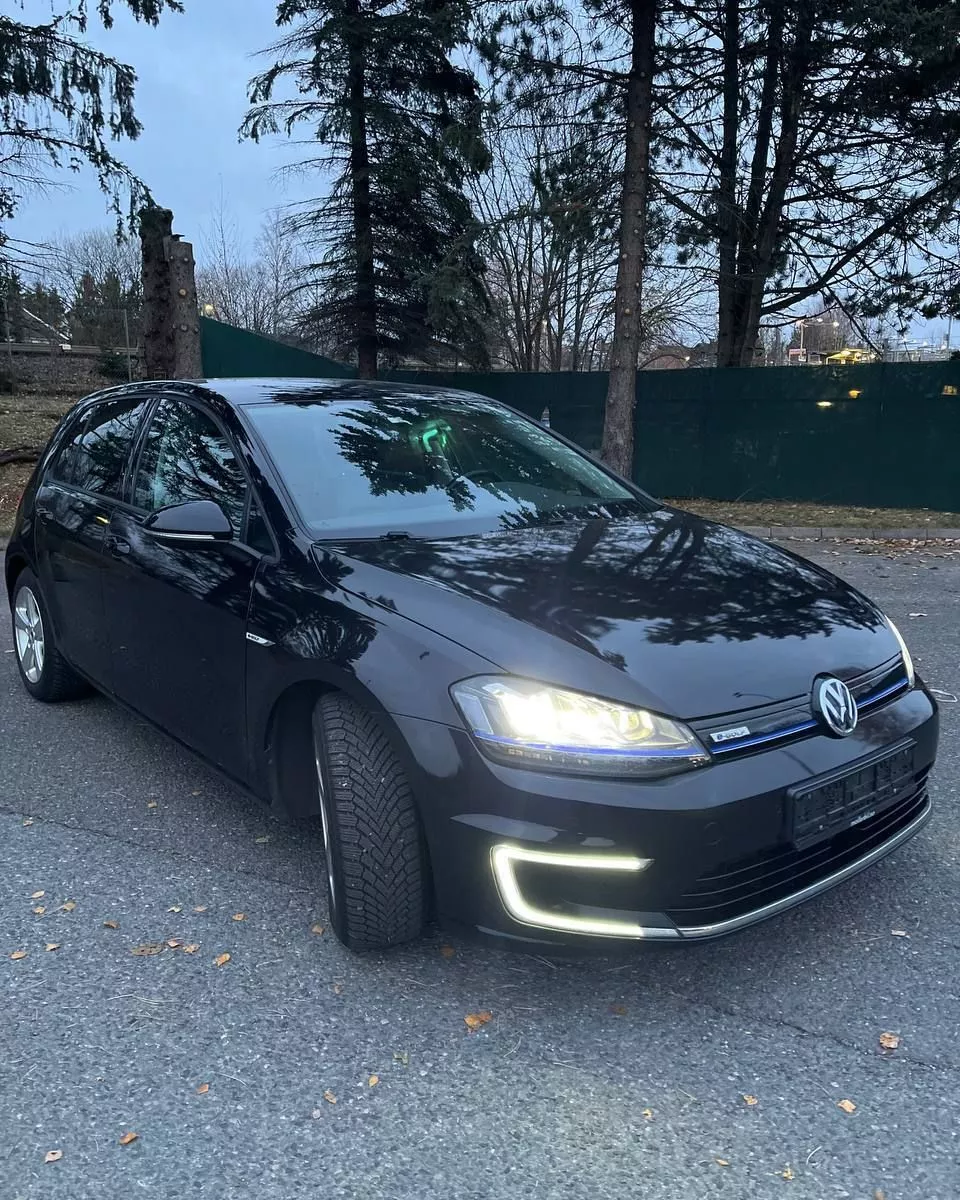 Volkswagen e-Golf  24 kWh 201561