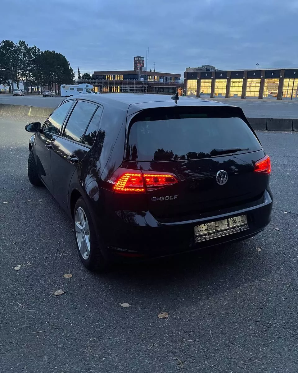 Volkswagen e-Golf  24 kWh 2015141