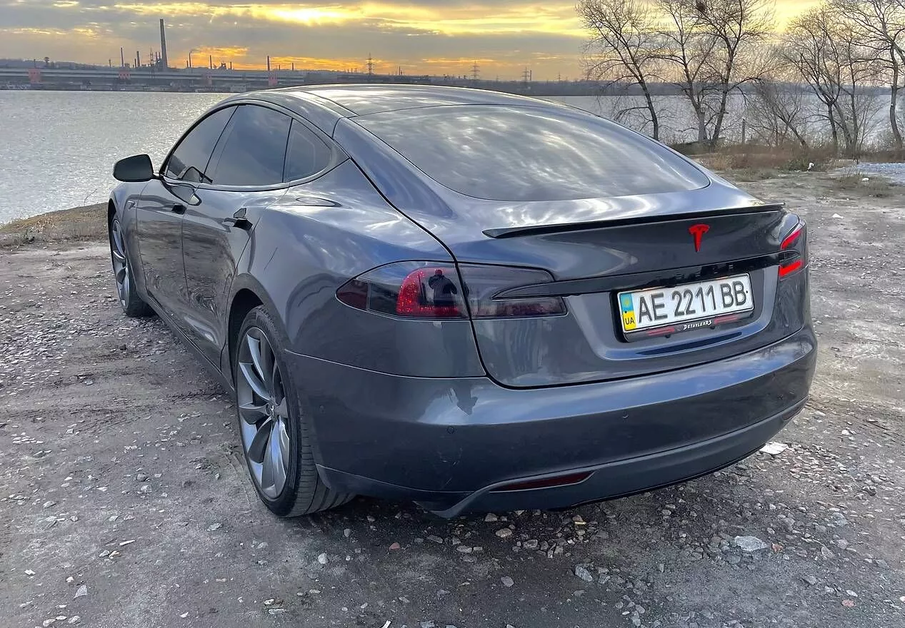 Tesla Model S  90 kWh 201431