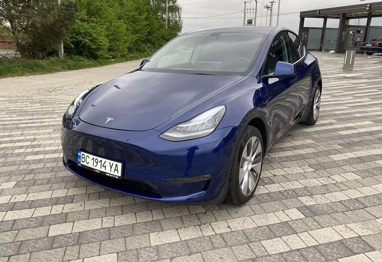 Tesla Model Y 