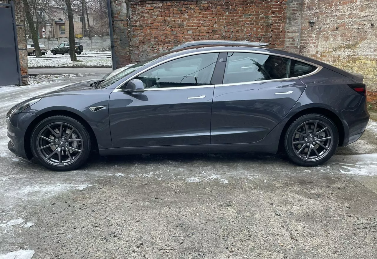 Tesla Model 3  75 kWh 2018181