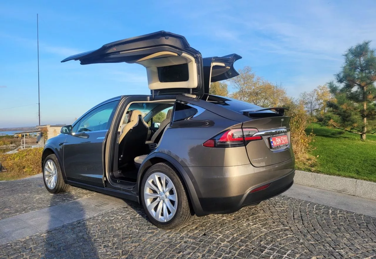 Tesla Model X  90 kWh 201631