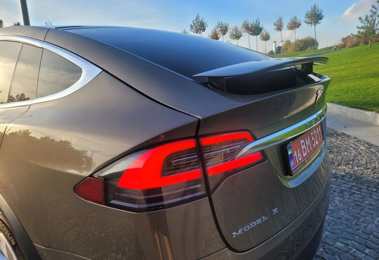 Tesla Model X  90 kWh 201681