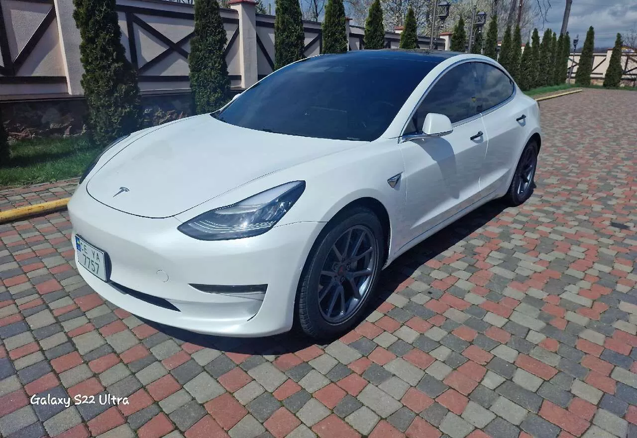 Tesla Model 3  75 kWh 2019101