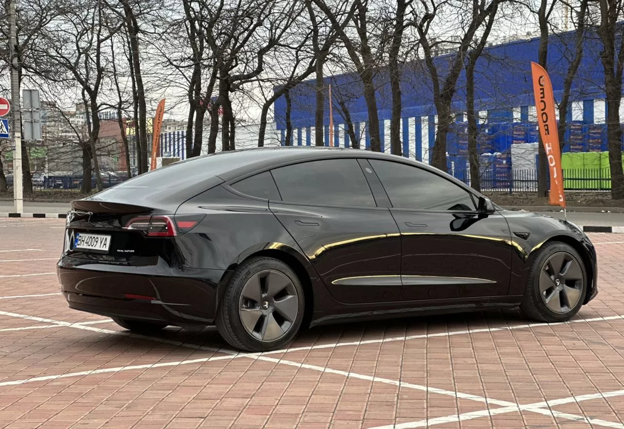 Tesla Model 3  80.5 kWh 2021111