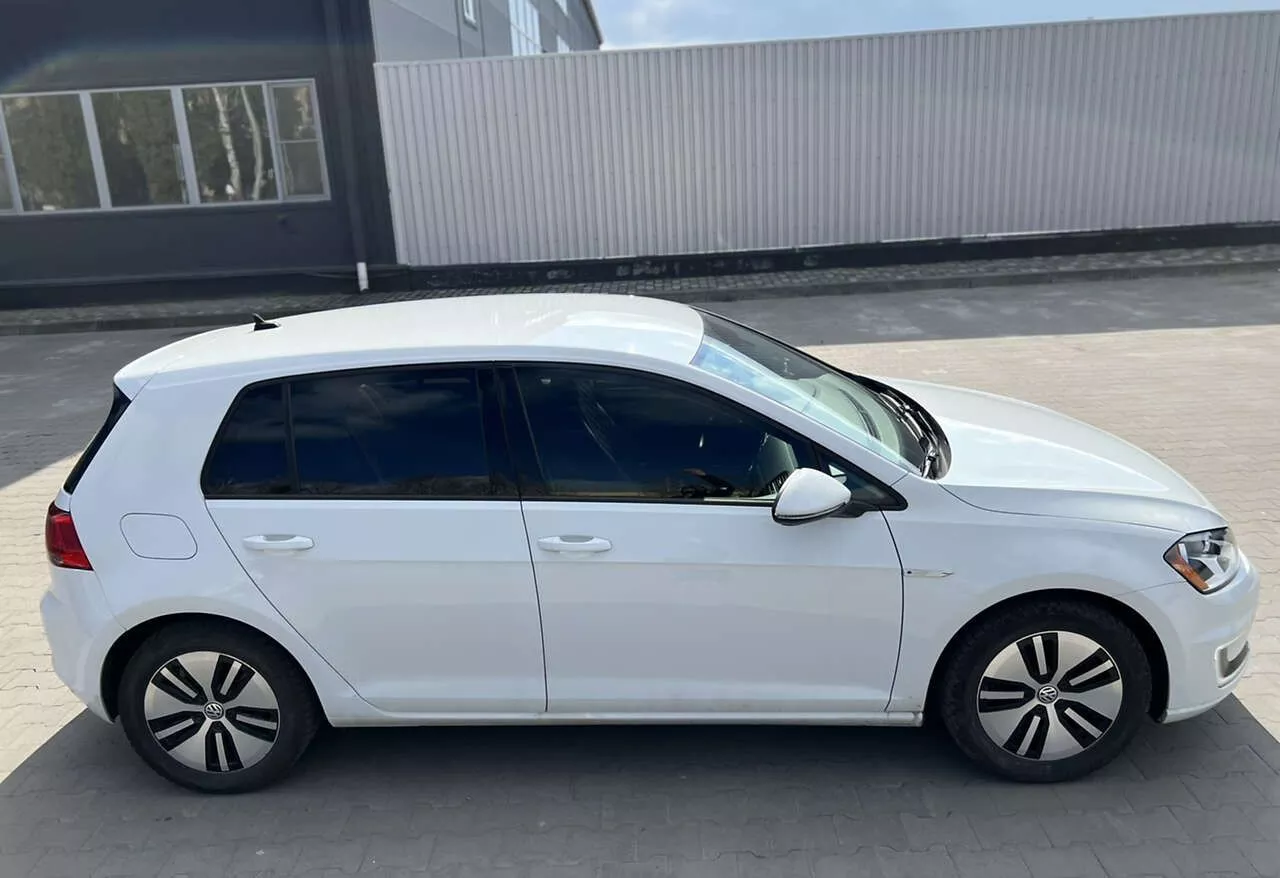 Volkswagen e-Golf  24.2 kWh 2016131