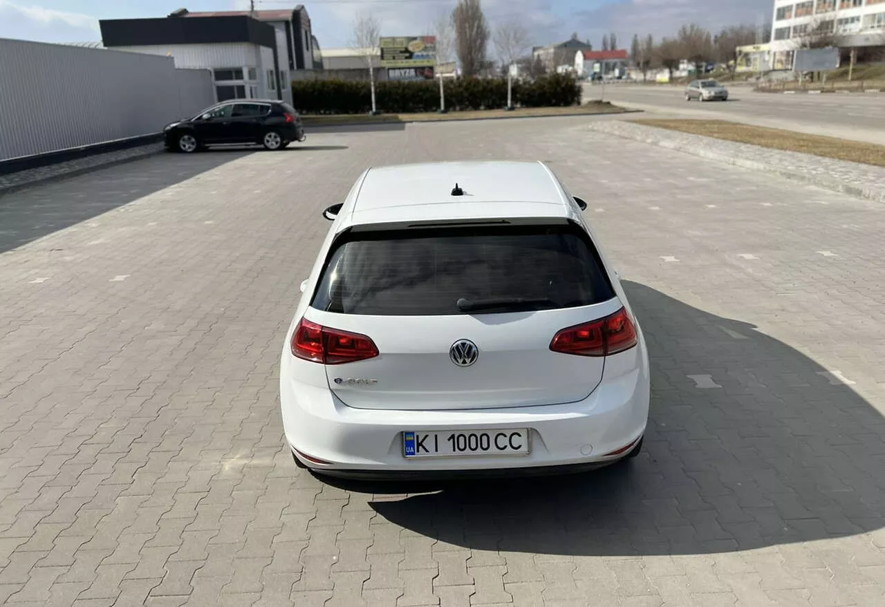 Volkswagen e-Golf  24.2 kWh 2016211