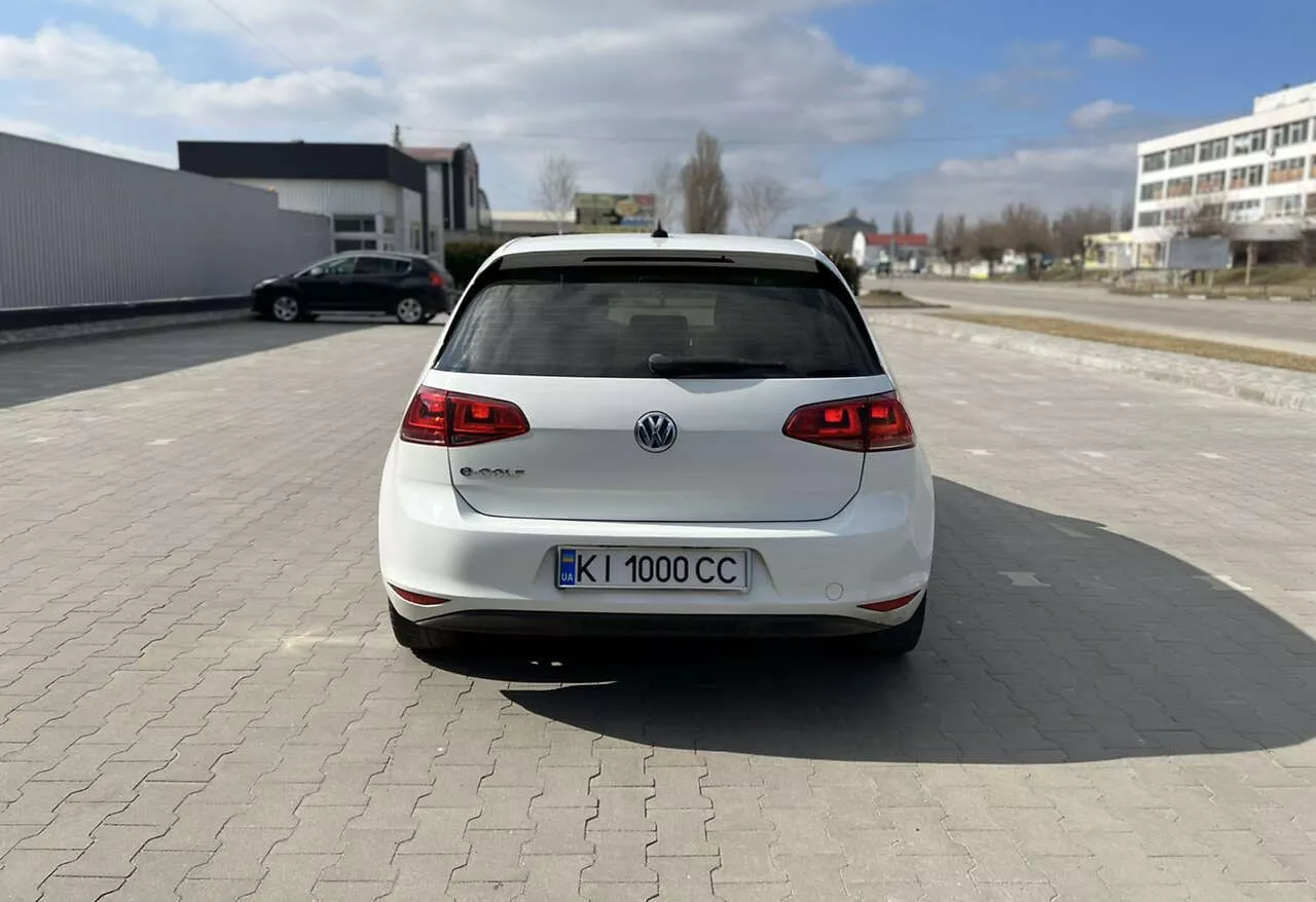 Volkswagen e-Golf  24.2 kWh 2016221