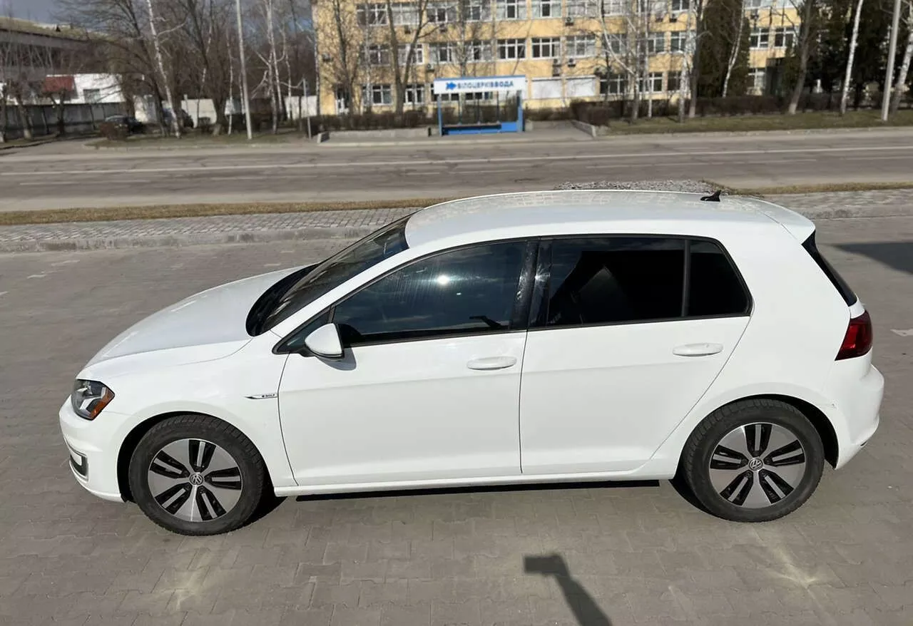 Volkswagen e-Golf  24.2 kWh 2016271