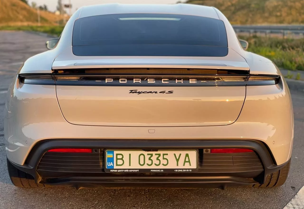 Porsche Taycan  93.4 kWh 202081