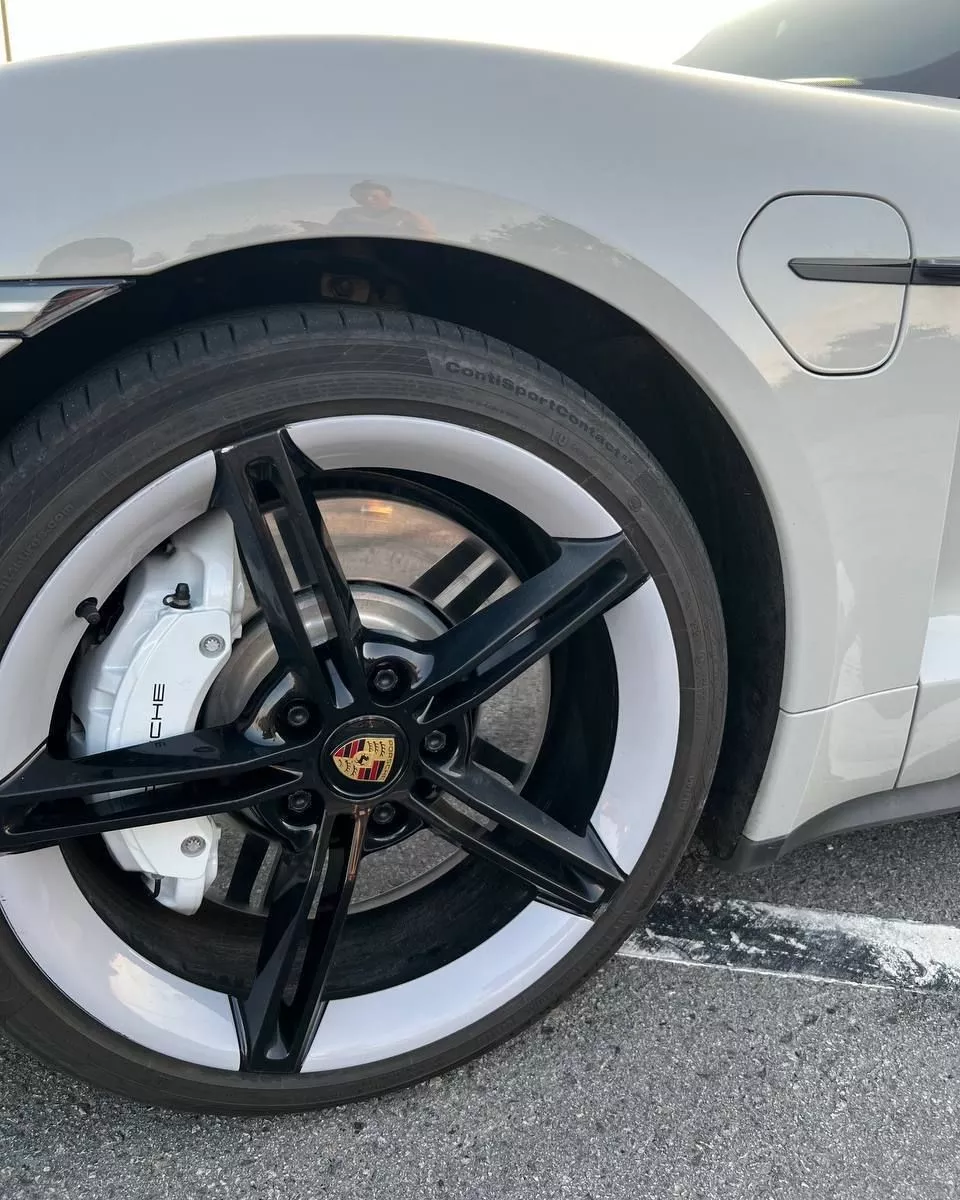 Porsche Taycan  93.4 kWh 2020201