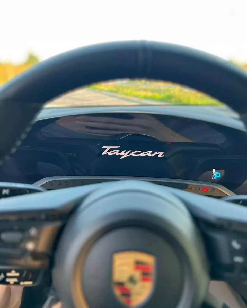 Porsche Taycan  93.4 kWh 2020271