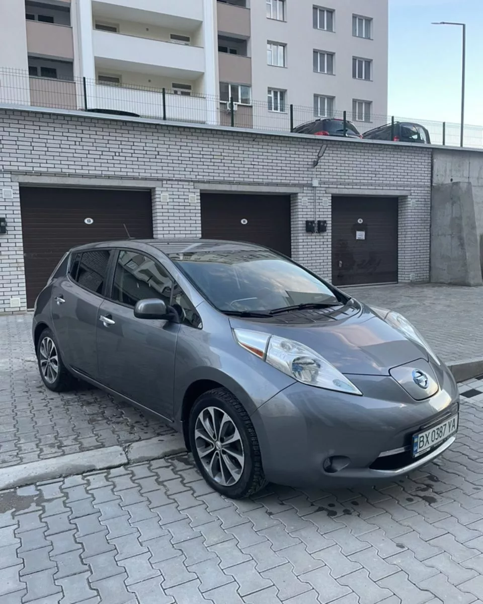 Nissan Leaf  24 kWh 2014111