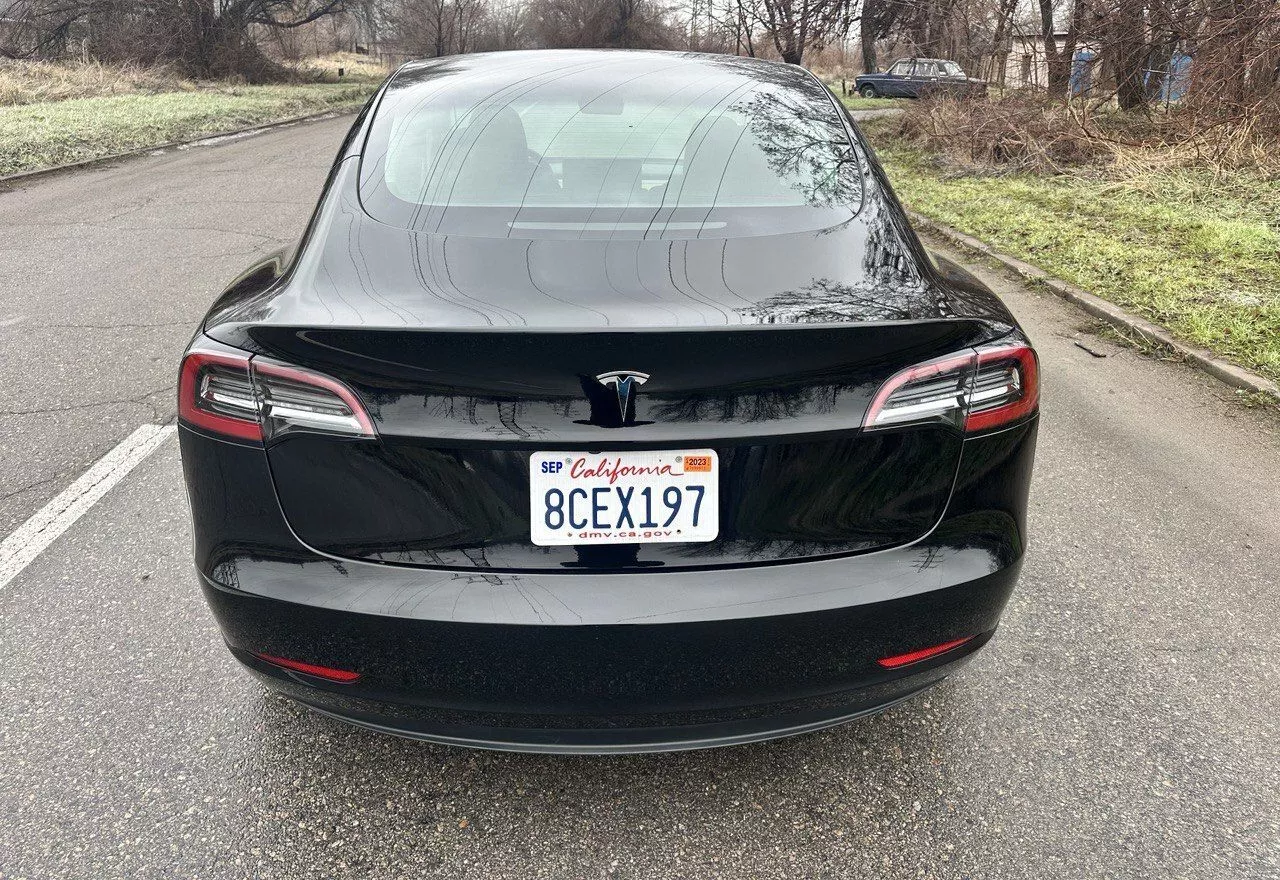 Tesla Model 3  62 kWh 202381