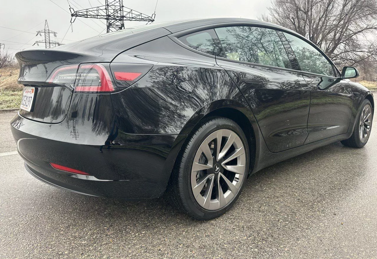 Tesla Model 3  62 kWh 2023101