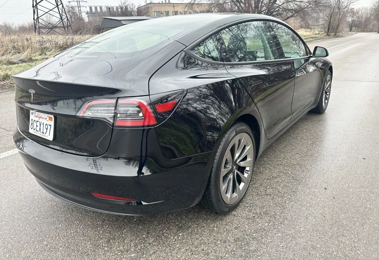 Tesla Model 3  62 kWh 2023141