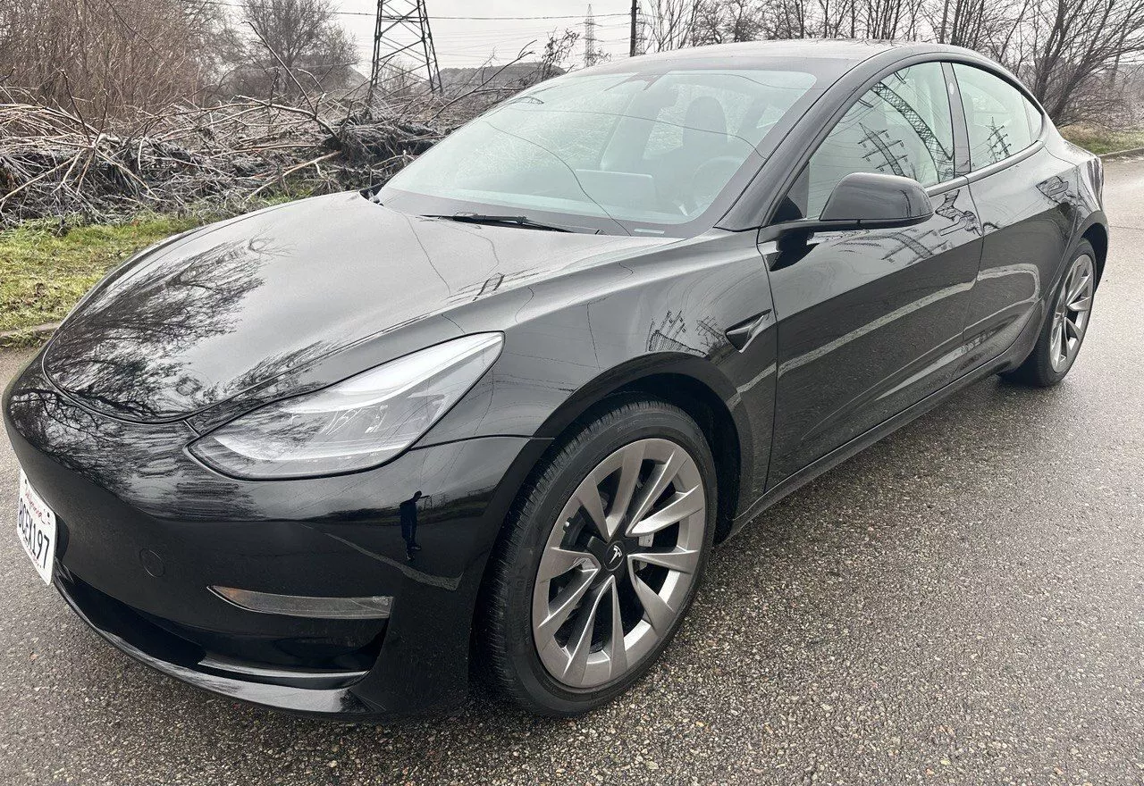 Tesla Model 3  62 kWh 2023151