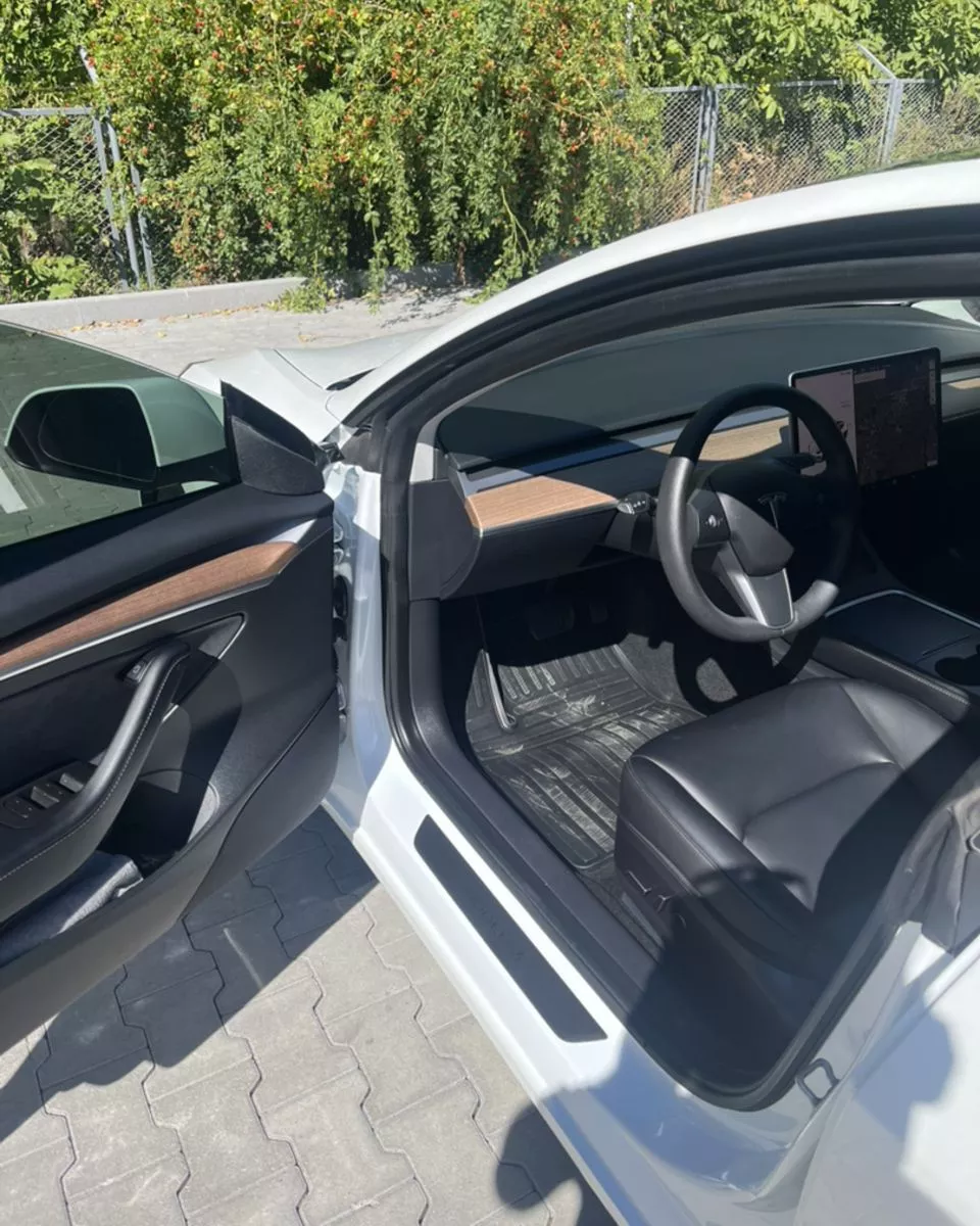 Tesla Model 3  80.5 kWh 2021161