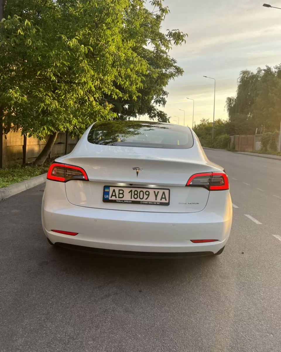 Tesla Model 3  80.5 kWh 2021211