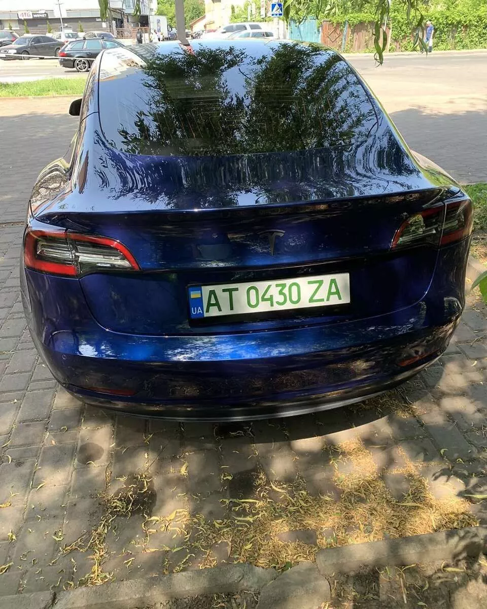 Tesla Model 3  202031