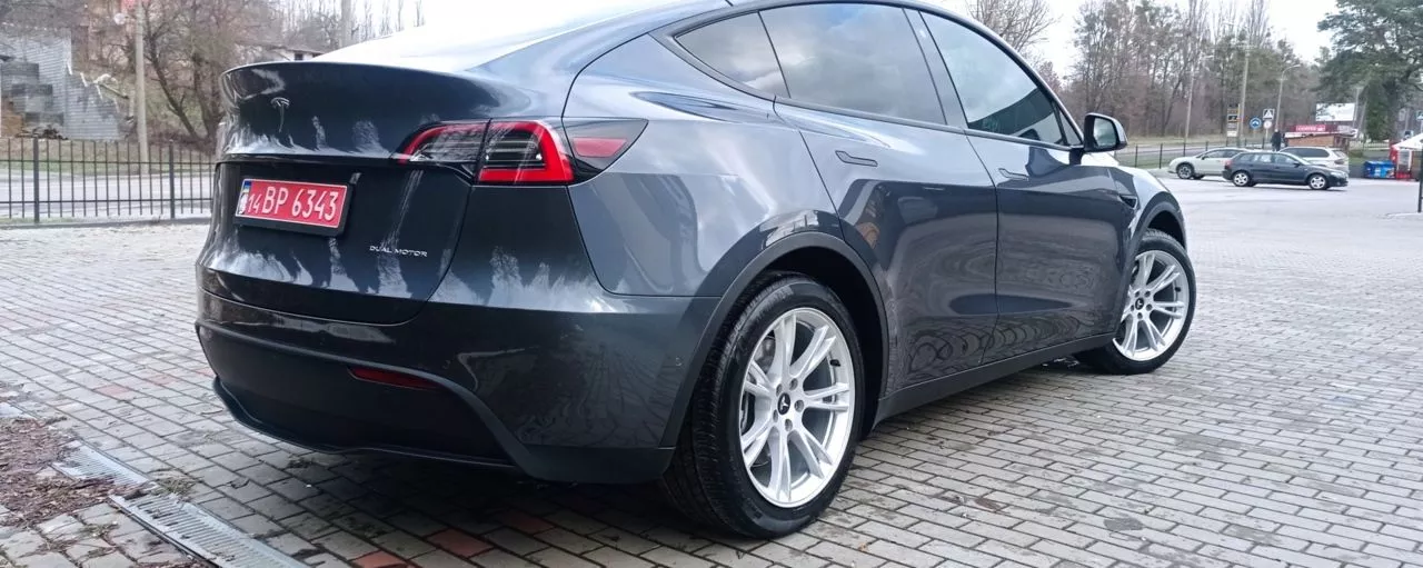 Tesla Model Y  75 kWh 2021191