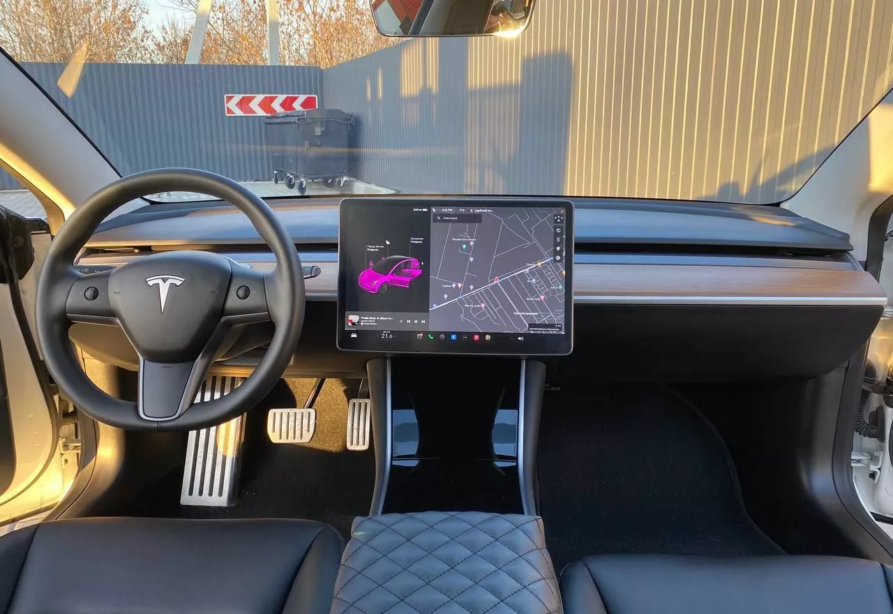 Tesla Model 3  82 kWh 202031