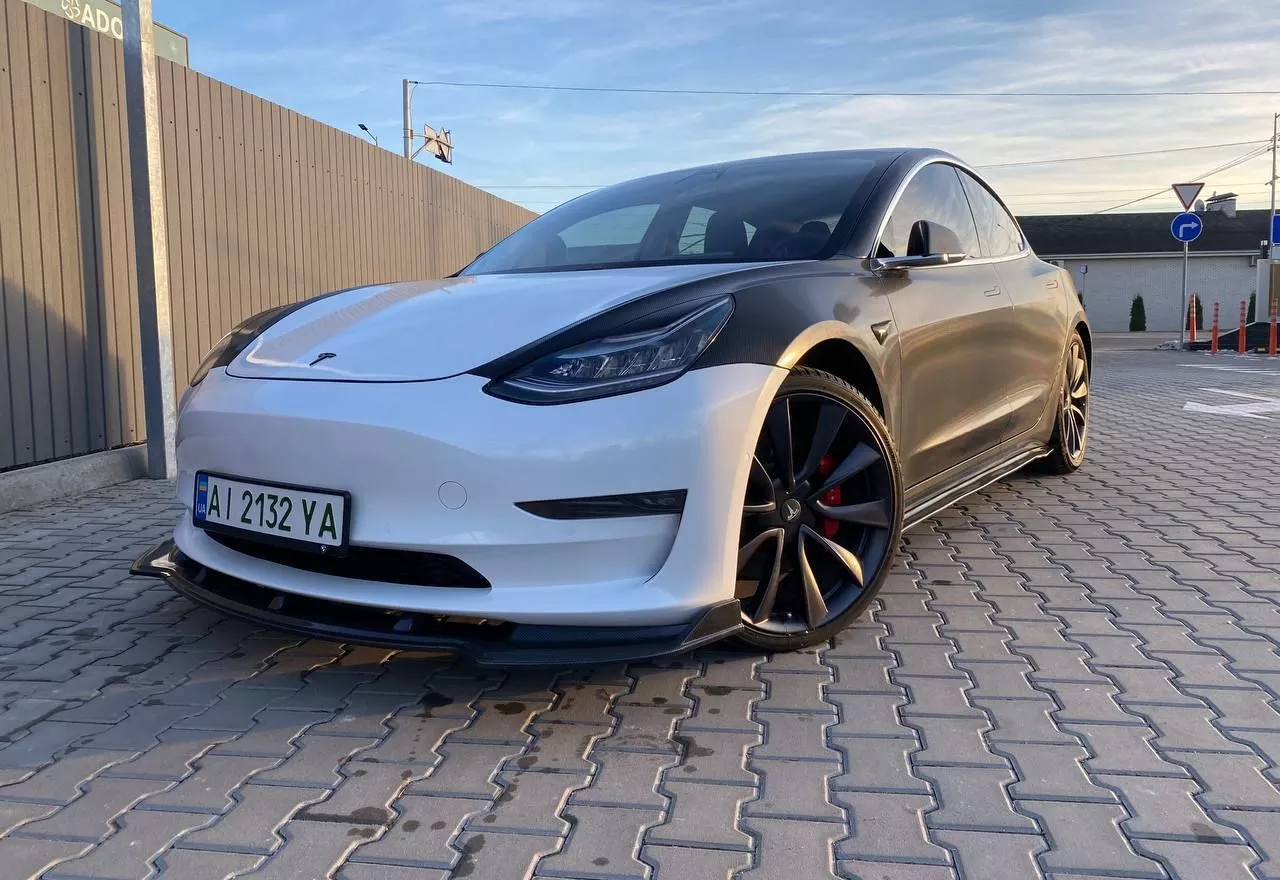 Tesla Model 3  82 kWh 2020141