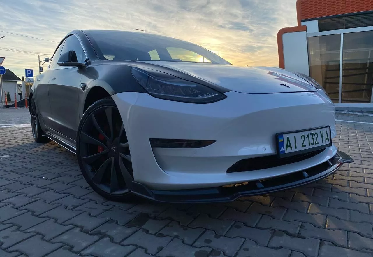 Tesla Model 3  82 kWh 2020161