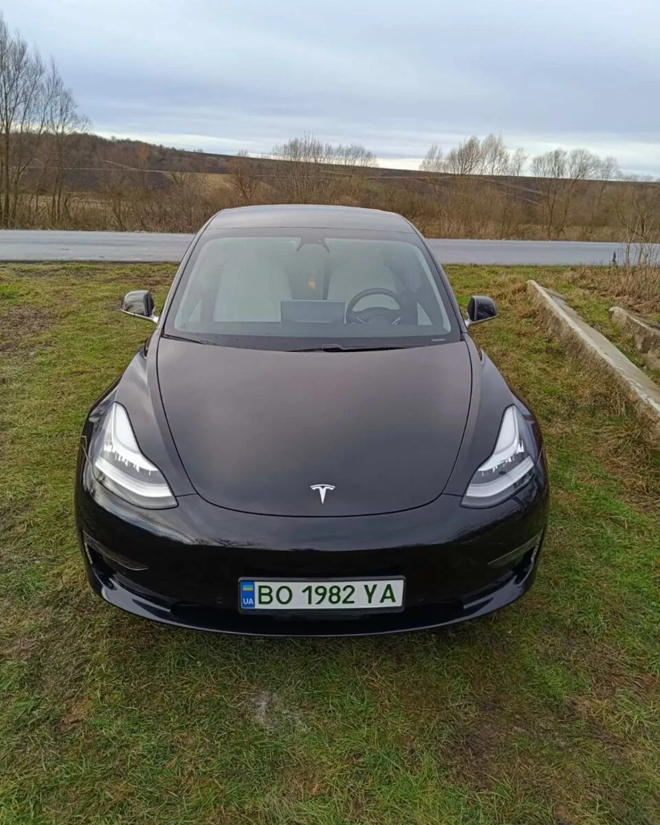 Tesla Model 3  54 kWh 2020221