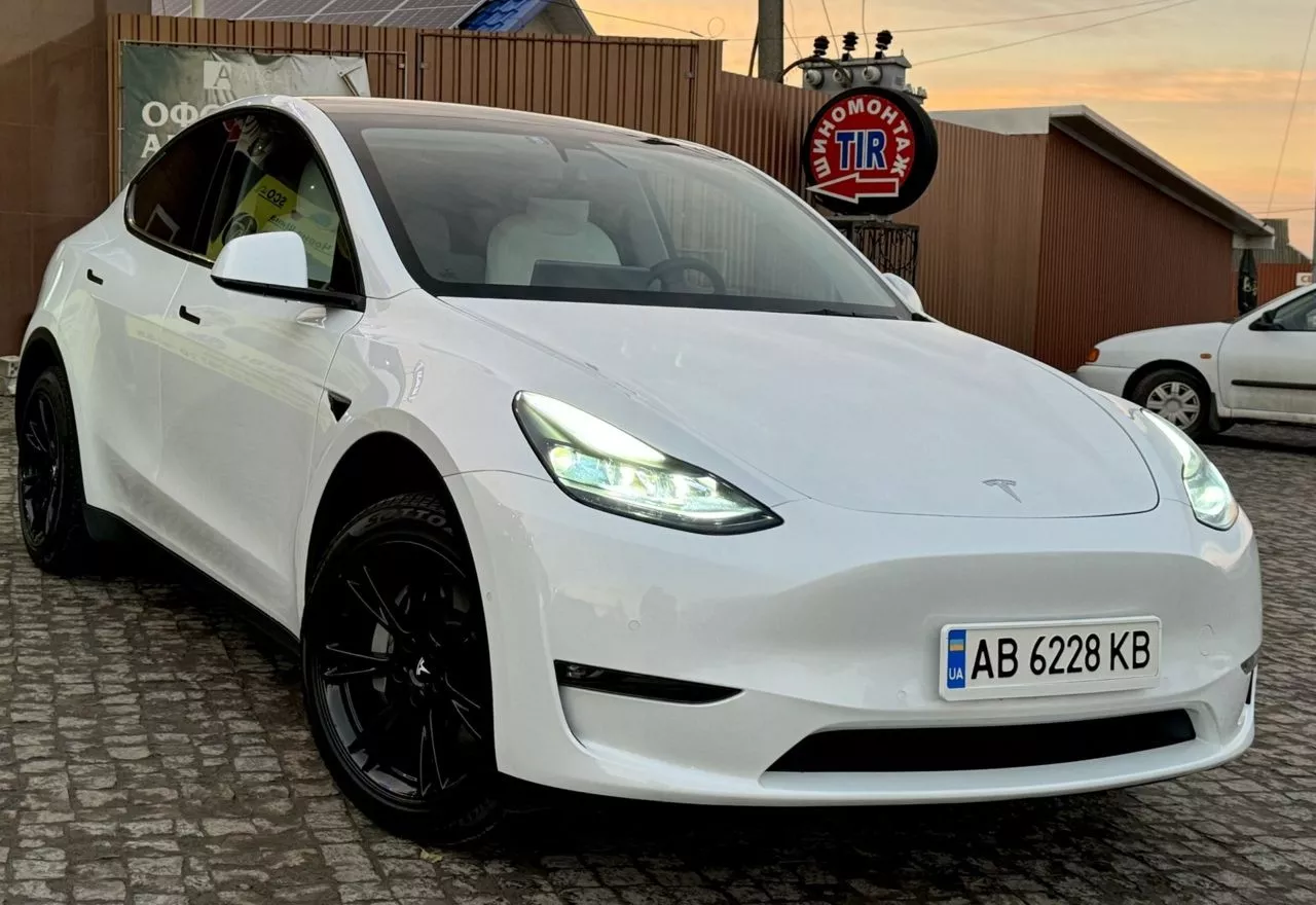 Tesla Model Y 