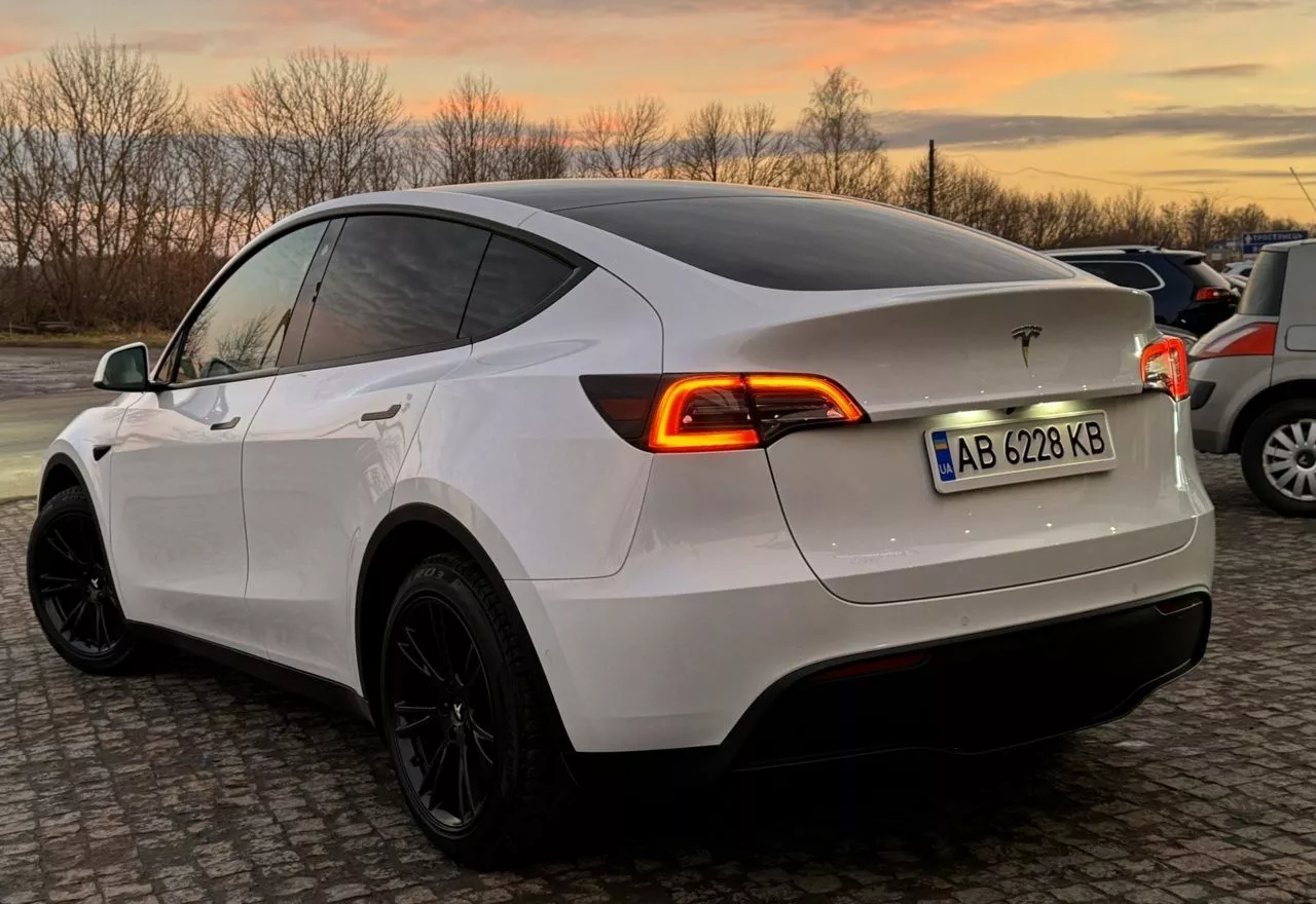 Tesla Model Y  80.5 kWh 202121