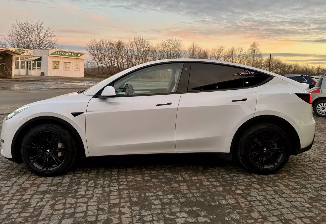 Tesla Model Y  80.5 kWh 202151