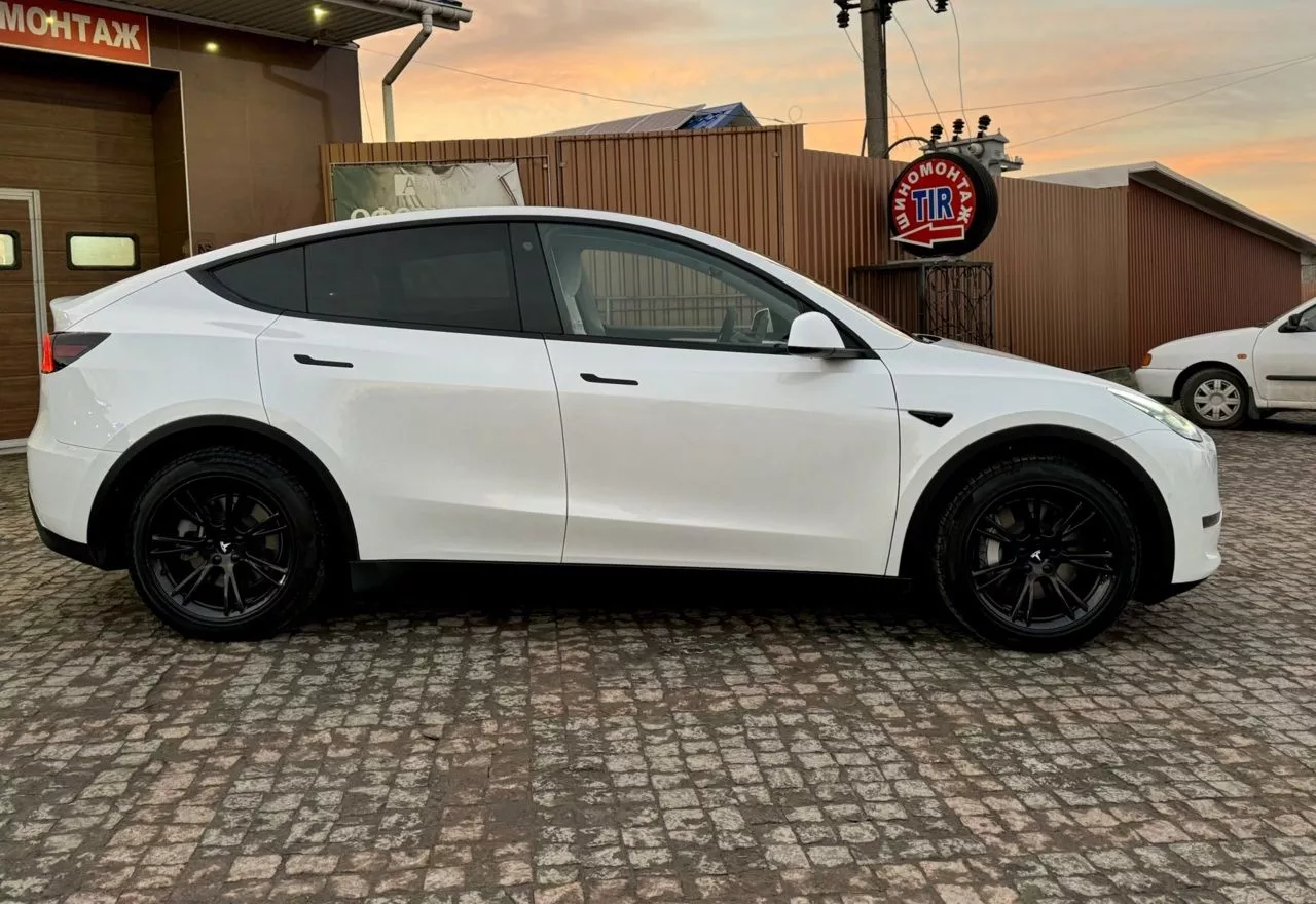 Tesla Model Y  80.5 kWh 202161