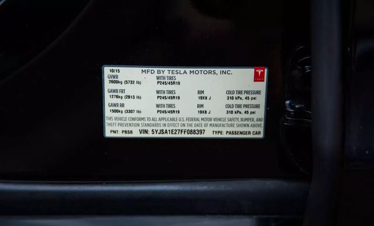 Tesla Model S  70 kWh 2015121