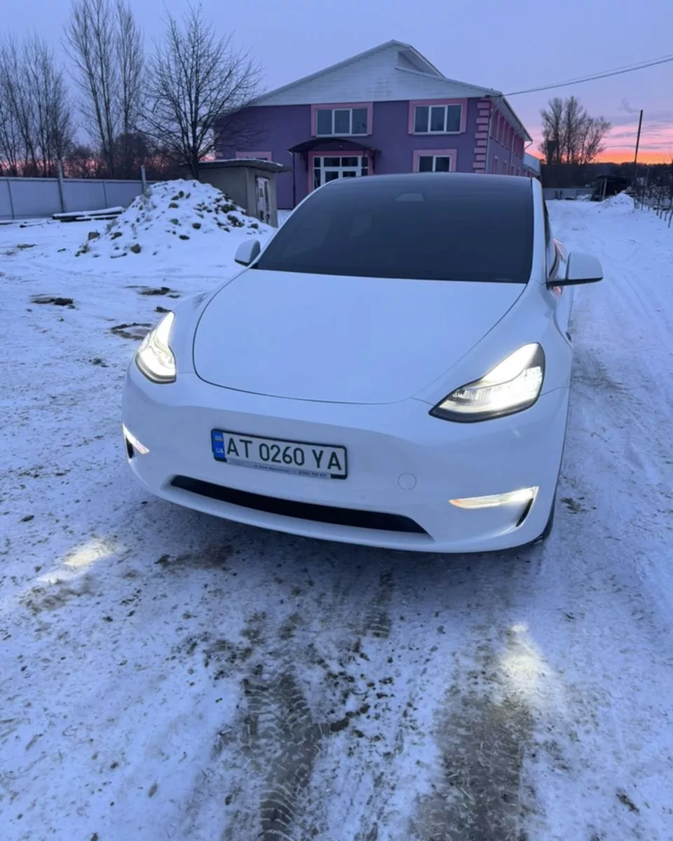 Tesla Model Y 