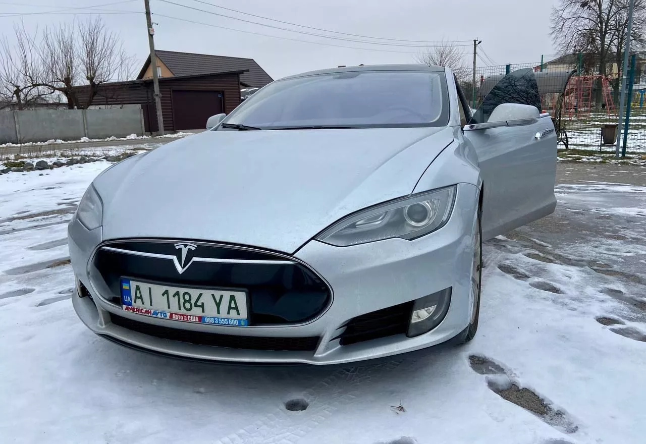 Tesla Model S  60 kWh 201321