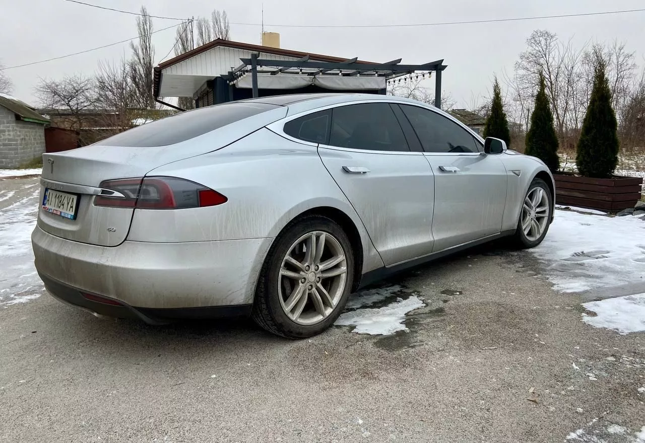 Tesla Model S  60 kWh 201331