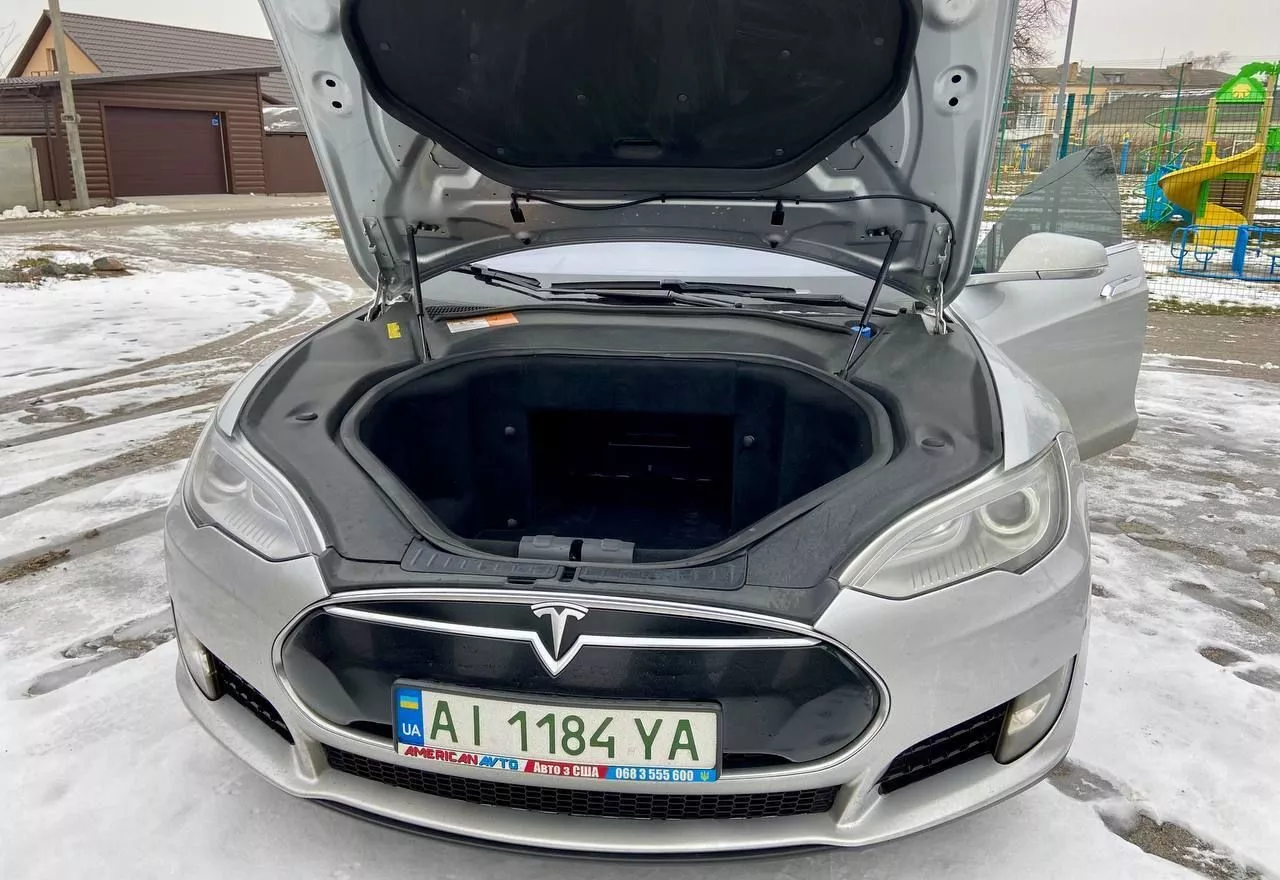 Tesla Model S  60 kWh 201341