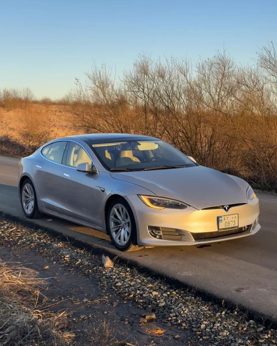 Tesla Model S  75 kWh 201641