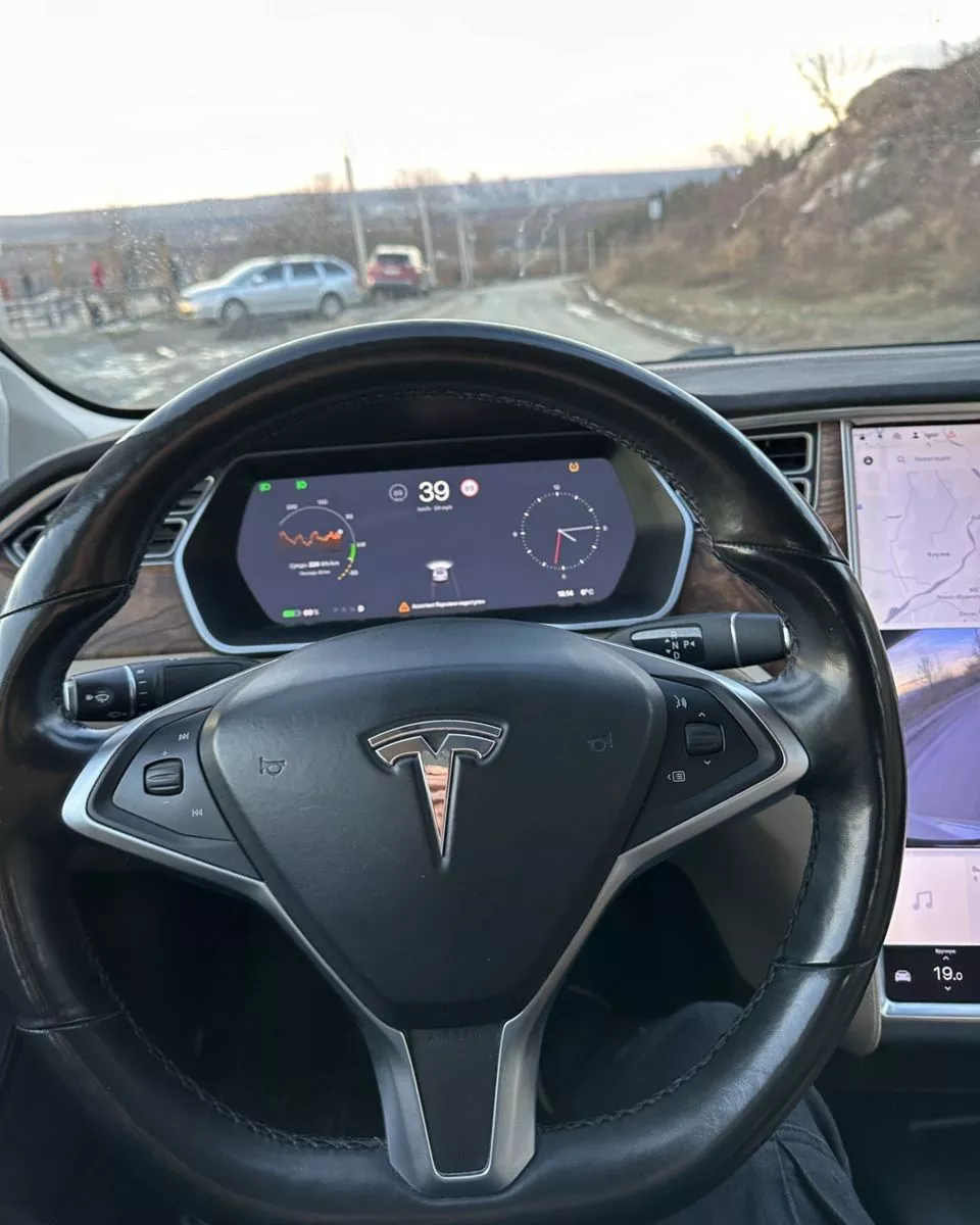 Tesla Model S  75 kWh 201671