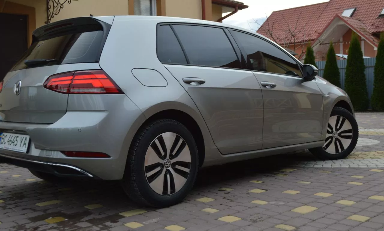 Volkswagen e-Golf  36 kWh 2017151