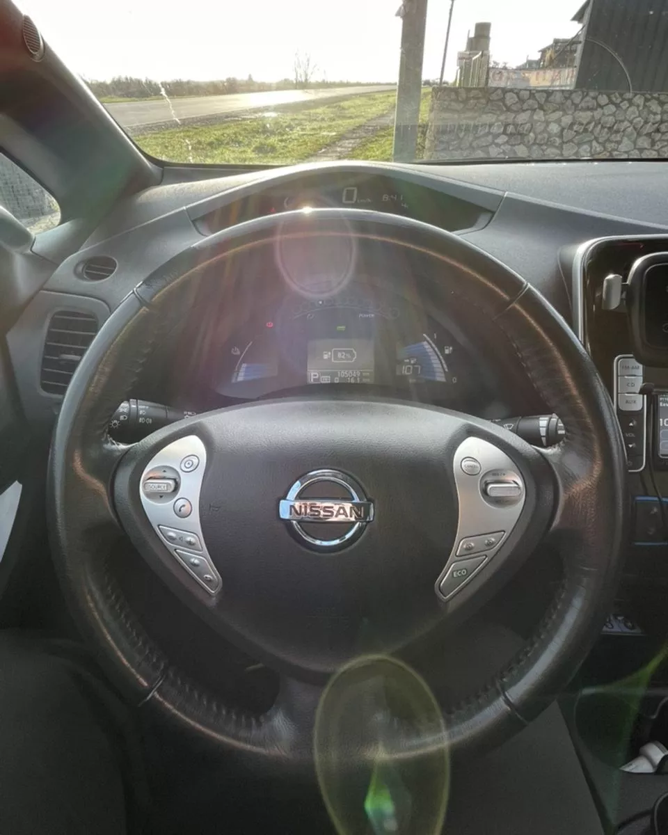 Nissan Leaf  24 kWh 2013111