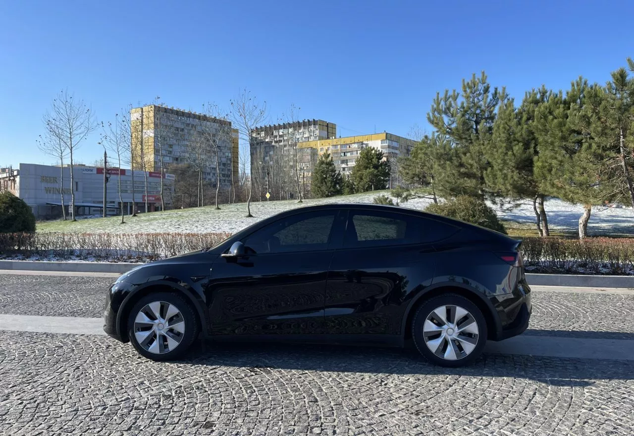 Tesla Model Y  80.5 kWh 202261